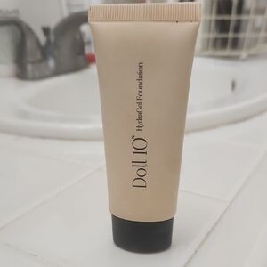 Doll 10 HydraGel Foundation - MEDIUM